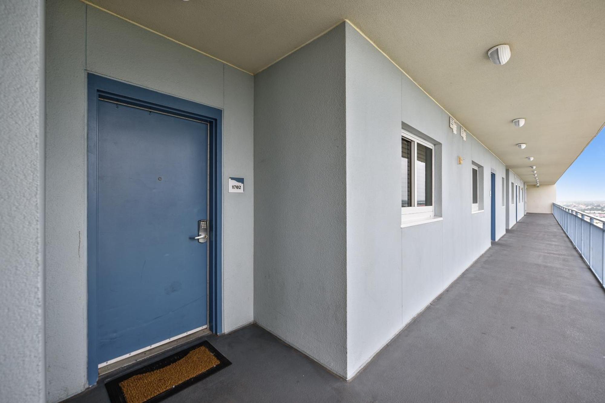 Sterling Breeze #1702 By Book That Condo Panama City Beach Oda fotoğraf