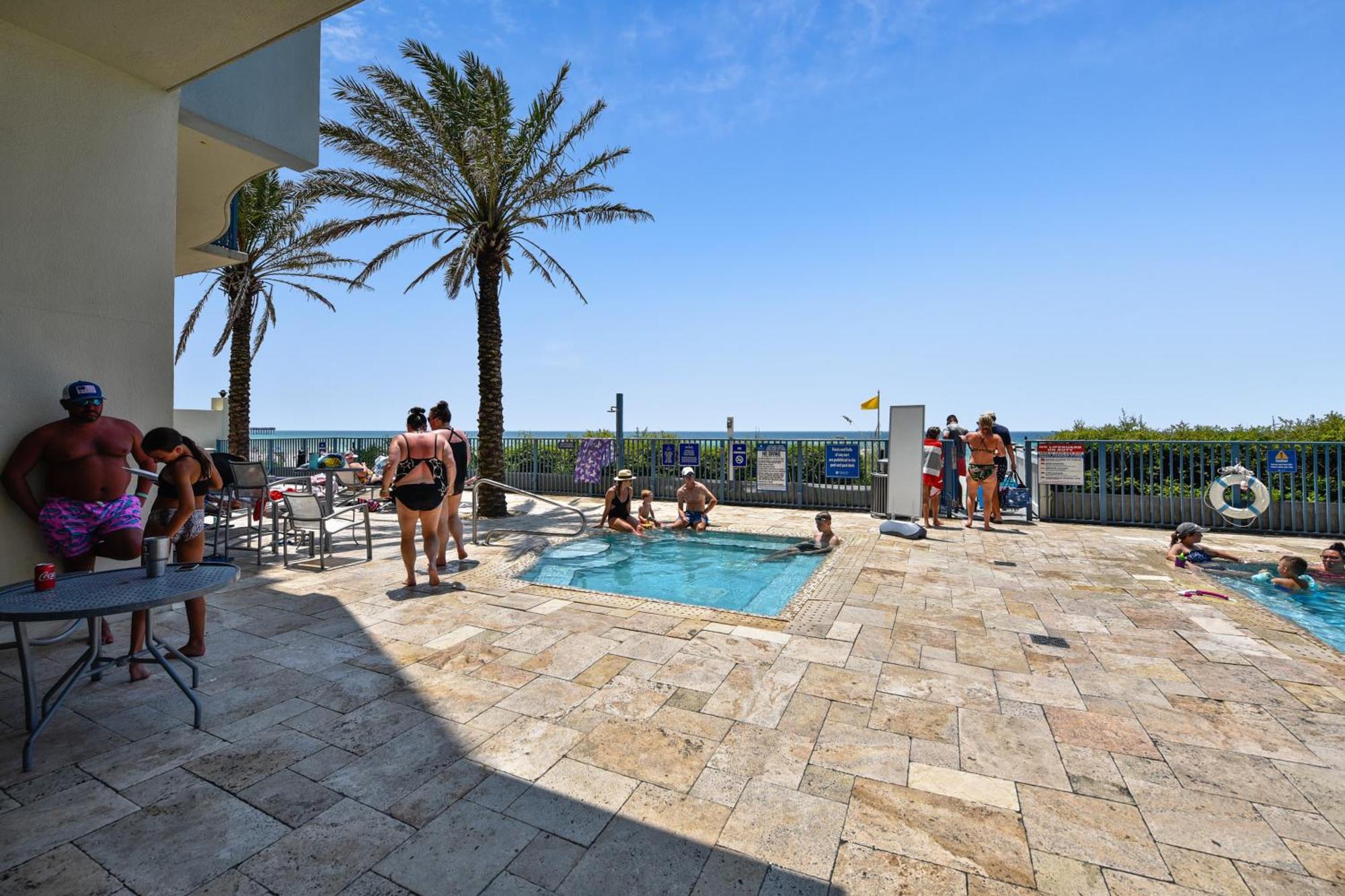 Sterling Breeze #1702 By Book That Condo Panama City Beach Oda fotoğraf